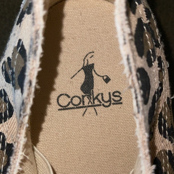 Corky’s leopard Babalu size 9 lace less slip on sneakers worn once super cute - Picture 4 of 5